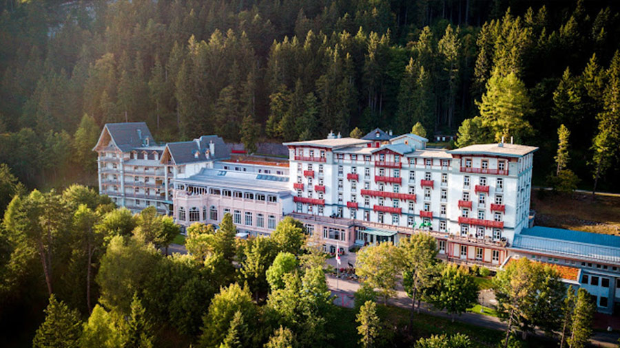 Leysin American School