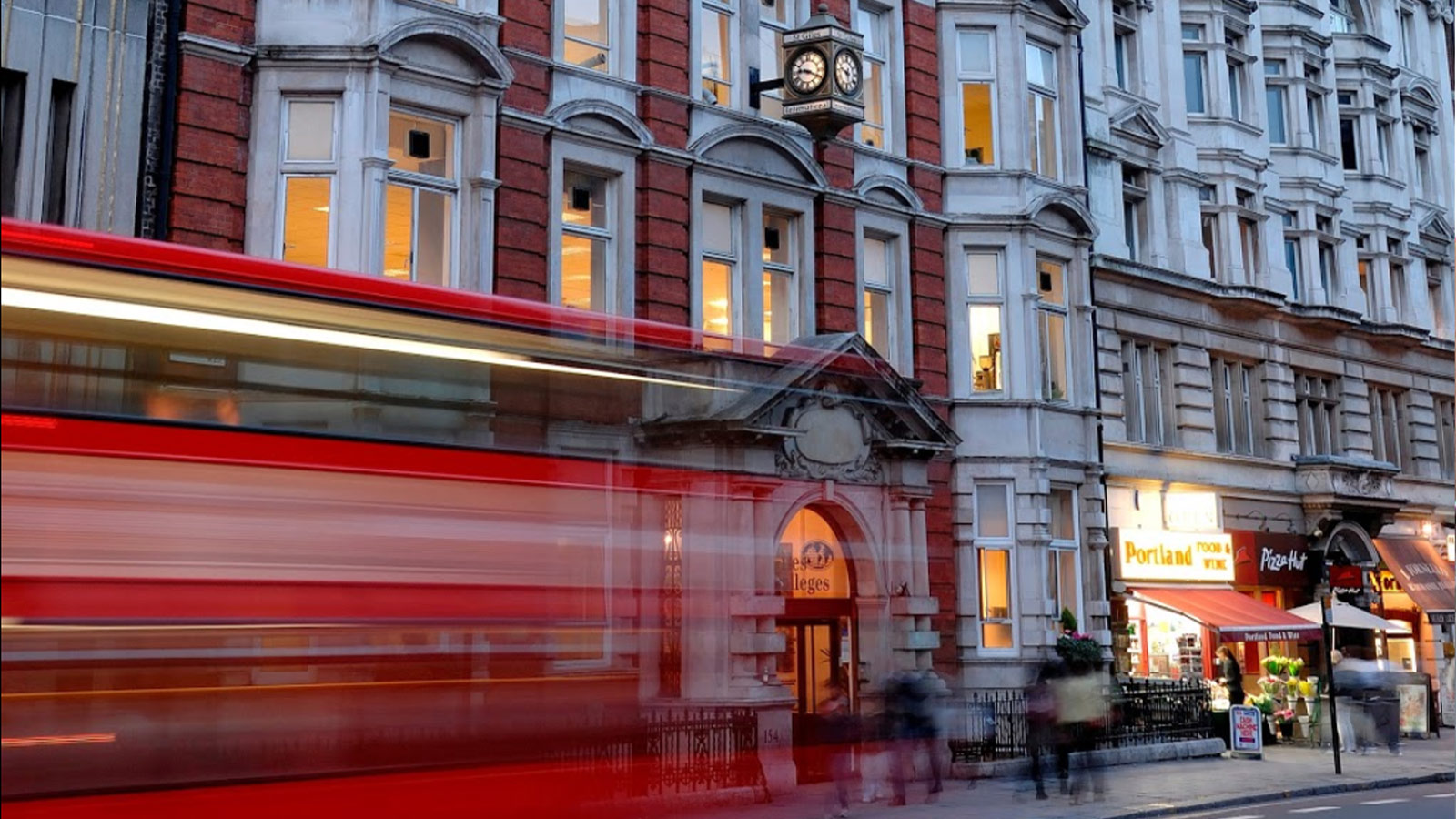 St Giles Family Course Yaz Okulu, Londra